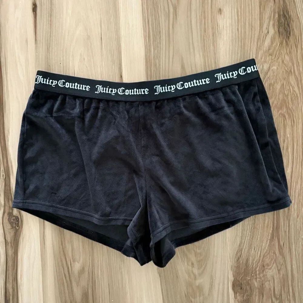 Juicy Couture Womens Size L Velour Velvet Shorts Black 90’s-Y2K Jeweled Spellout